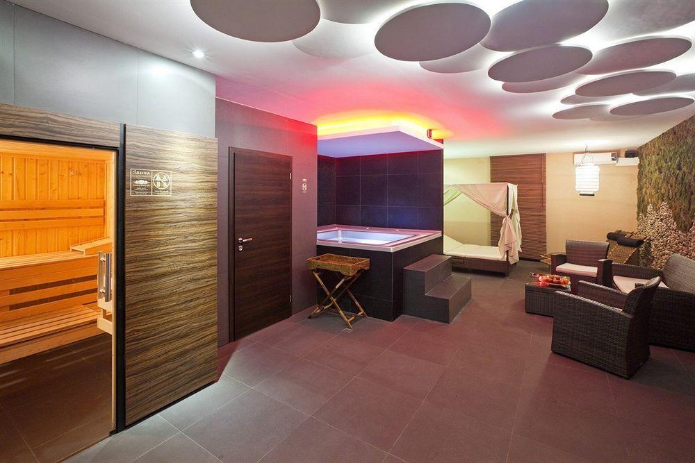 Pytloun Wellness Travel Hotel ลิเบอเรซ ภายนอก รูปภาพ